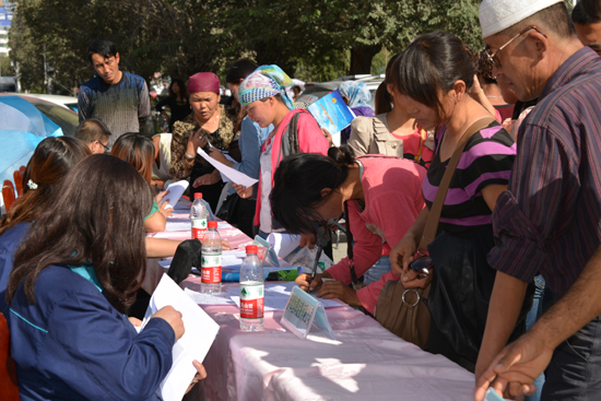 霍城縣在鄉鎮舉辦五場招聘會