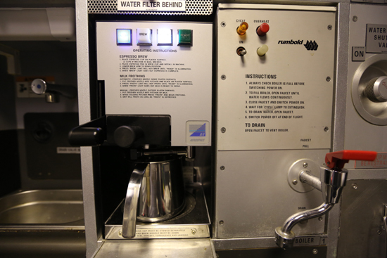 南航首架波音777完成客艙升級改造新疆最大寬體機“新裝上陣”