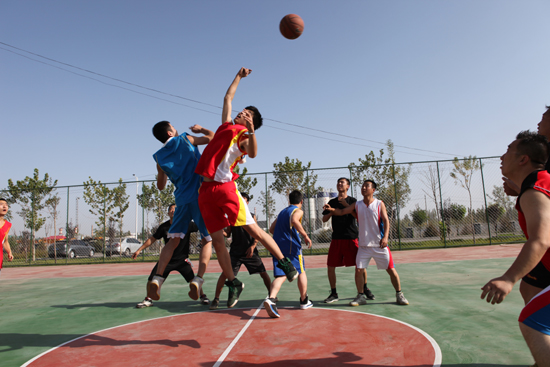 國投伊犁能源公司開展文體活動迎國慶