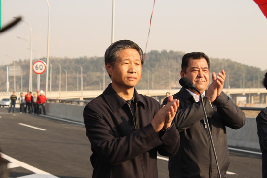 烏魯木齊市“田”字型快速路二期通車儀式舉行