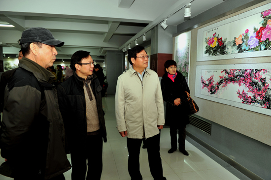 油城四名退休女工辦畫(huà)展