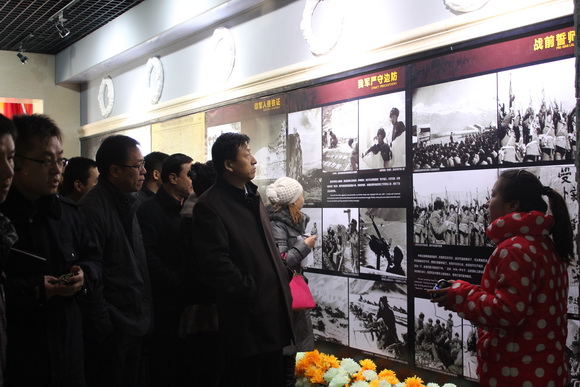 新疆葉城縣組織部全體成員參觀葉城縣烈士陵園紀念館