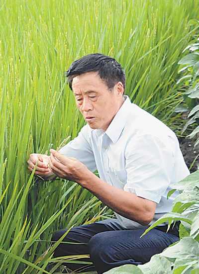 江蘇省常熟市蔣巷村黨委書記常德盛:帶領村民走上幸福路