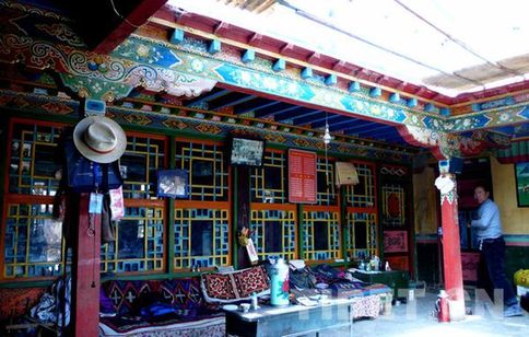 多布杰:38年行走在世界屋脊的農村電影放映員