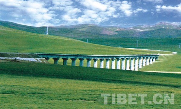 西藏天路見證公路發展 讓山不再高路不再遠
