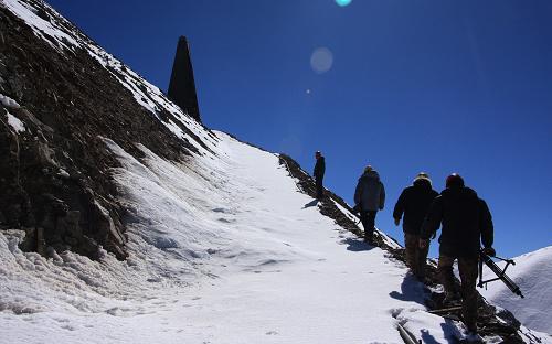 記一群戰斗在海拔5300米處的共產黨員