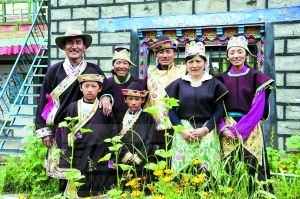 幸福高原合家歡:巴桑次仁的“山居圖”