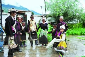 幸福高原合家歡:巴桑次仁的“山居圖”