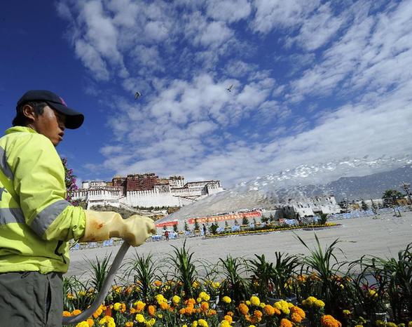 六萬(wàn)盆鮮花裝點(diǎn)節(jié)日拉薩