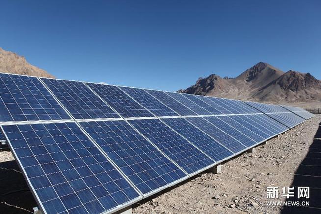 世界海拔最高的10兆瓦級(jí)光伏電站部分并網(wǎng)發(fā)電