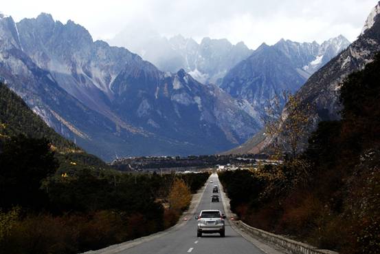 交通運(yùn)輸部部長(zhǎng)楊傳堂談西藏交通規(guī)劃