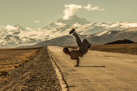 90后新人現(xiàn)驚世之作 十萬張照片造《西藏星空》