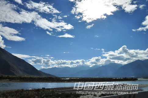 六十載滄桑話巨變 “西藏江南”展新顏