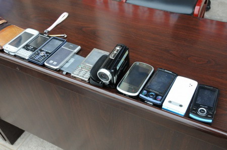 云南石屏縣公安局隆重舉行公開退贓大會