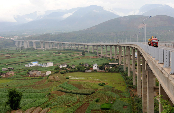 云南將投資5000億元加快交通建設(shè)