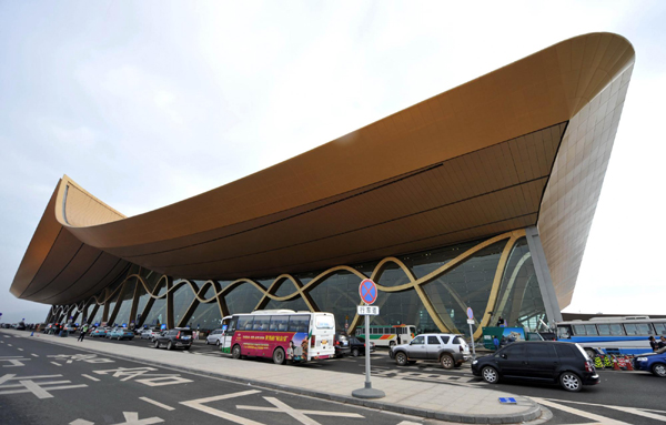 昆明長(zhǎng)水國(guó)際機(jī)場(chǎng)開(kāi)始正式運(yùn)營(yíng)