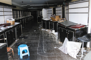 新旅游法實施近50天 云南近半旅游購物店關門