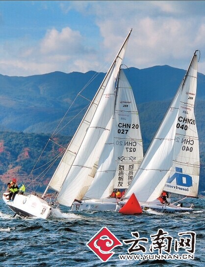 云南撫仙湖迎來首次帆船賽