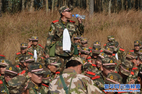 武警云南省森林總隊500新兵野營拉練迎戰(zhàn)森林防火期