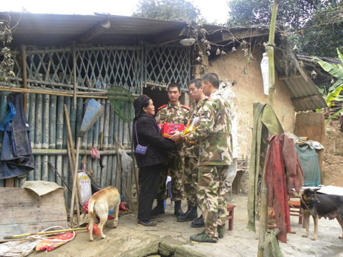 天保邊檢站開展“傳承雷峰精神 爭當(dāng)優(yōu)秀國門衛(wèi)士”活動(dòng)