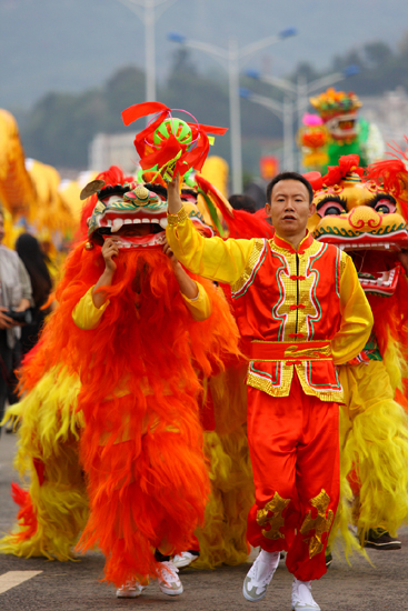 昆明舞龍過端午