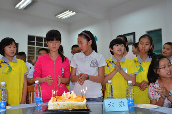 昆鐵警方舉辦首屆民警子女夏令營(yíng)活動(dòng)