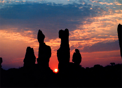 云南人60元游乃古石林