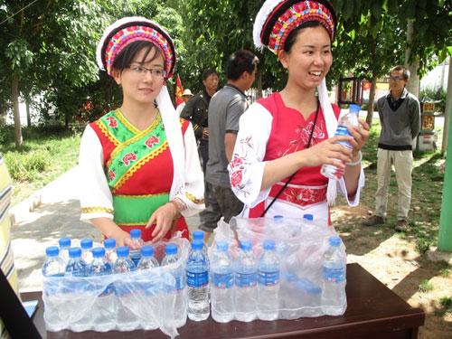 全國(guó)網(wǎng)媒記者采訪洱海湖濱新村——白族聚居村落古生村