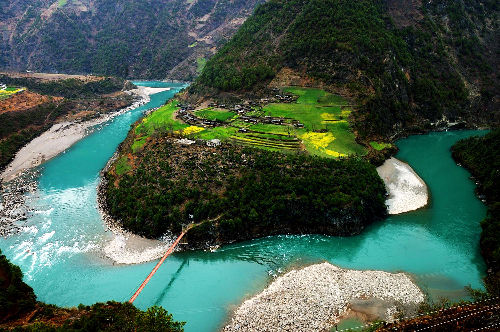 云南怒江：生態(tài)保護(hù)最大難題是貧困