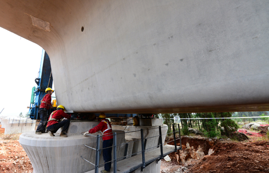 滬昆高鐵云南段正式開始鋪架