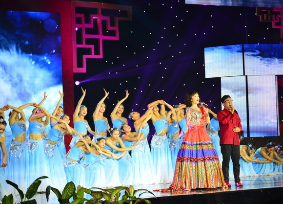 云南與老撾聯袂辦“春晚” 共演“合家歡”