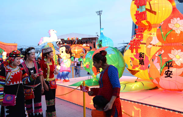 云南藝術演出團“獅城”完美落幕