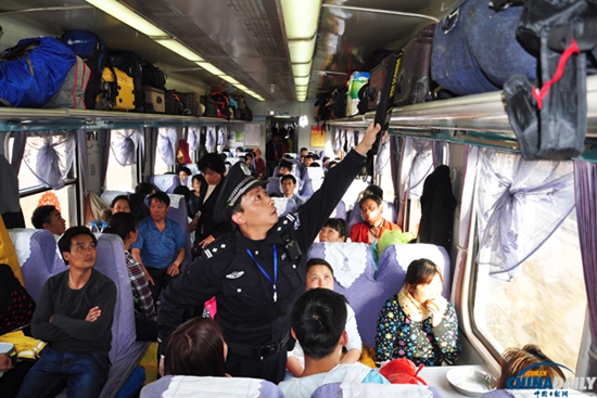 春運故事:列車安全的守護者