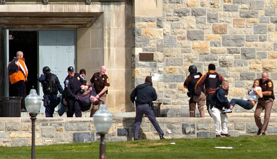 中國學生被污蔑校園槍手