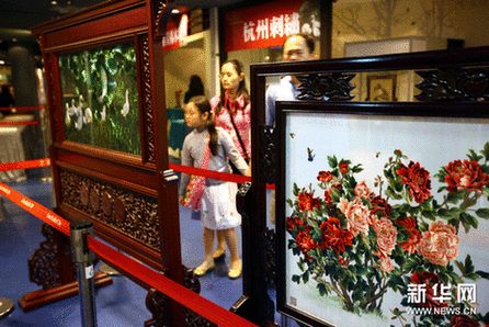 浙江省非物質(zhì)文化遺產(chǎn)精品展亮相臺(tái)北 圖