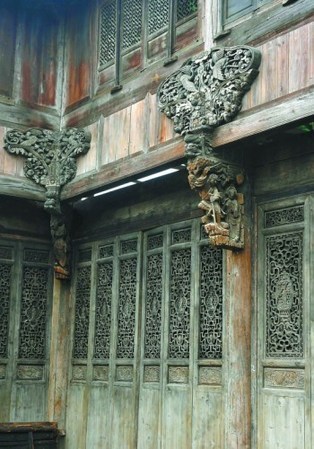 明清古宅從農村賣進城市 利潤豐厚引質疑