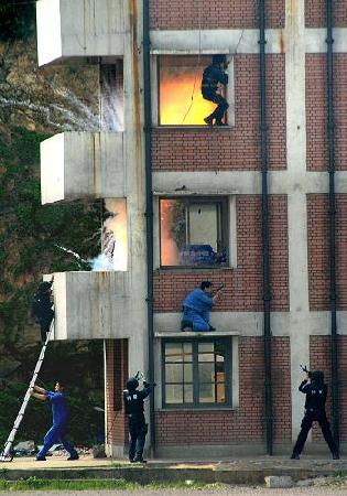 “飛虎隊(duì)”出擊