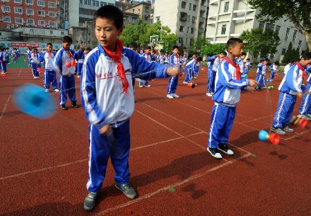 校園空竹抖起來