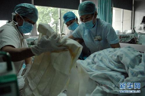 溫州動車事故：24小時守護的ICU