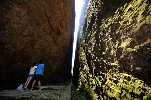 保護(hù)世界自然遺產(chǎn) 浙江江郎山“休游”一日
