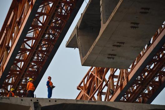 嘉紹跨海大橋箱梁架設(shè)進(jìn)入沖刺階段