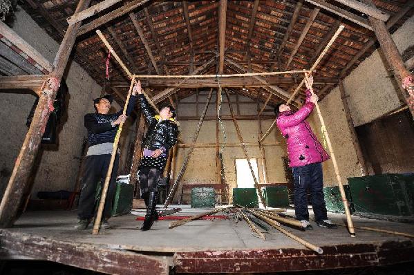 傳統木偶戲進山鄉 傳統文化迎新春