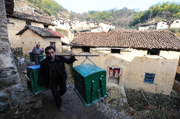 傳統(tǒng)木偶戲進山鄉(xiāng) 傳統(tǒng)文化迎新春