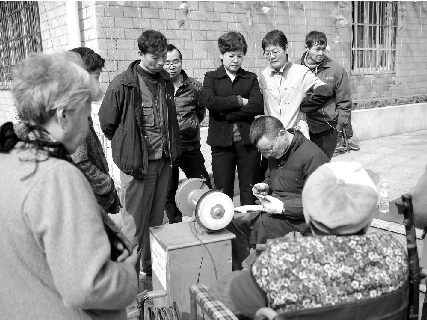 寧波人胡寶桃自駕萬里做義工 已堅持9年服務(wù)2萬多人