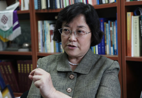 Should Chinese people retire later? - Guest profile - 中國人是否應該晚退休?- 嘉賓介紹