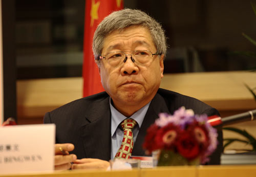 Should Chinese people retire later? - Guest profile - 中國人是否應該晚退休?- 嘉賓介紹