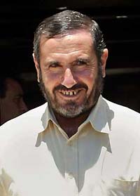 Israel kills Hamas leader, militants abandon truce