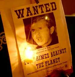 Bush defends Iraq war on visit to Britain