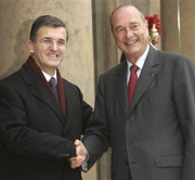 Chirac makes historic Libya trip