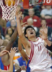 Pistons race past Rockets 93-72 